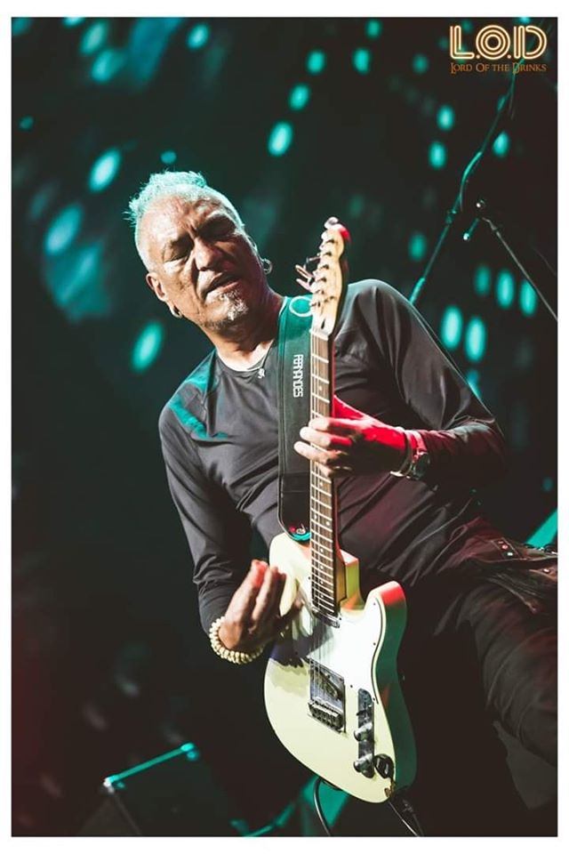 Robin And The New Revolution